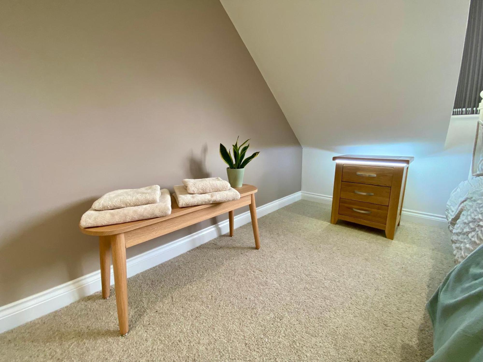 Countryside Family Home Keynsham Exterior photo