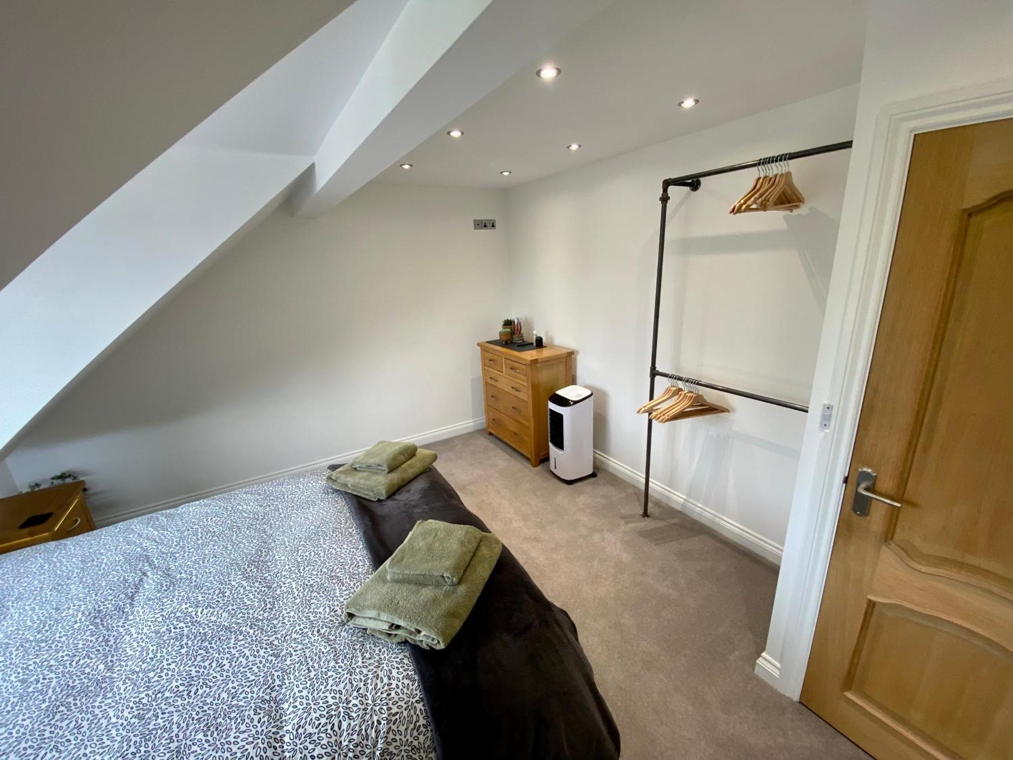 Countryside Family Home Keynsham Exterior photo